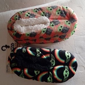 Star Wars Fuzzy Babba Slipper Socks Women Size 7 - 9 1/2 (2 Pairs)
